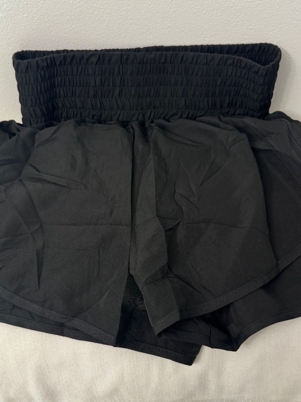 Dugsoy Women’s Black Double Layer Athletic Running Shorts Size Small NWT